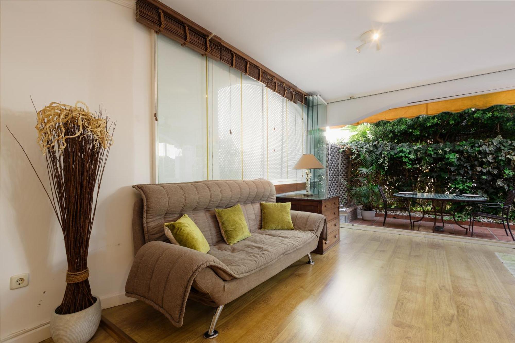 Ground Floor Holiday Apartment With Terrace And Pool In Puerto Banus, Marbella Eksteriør bilde